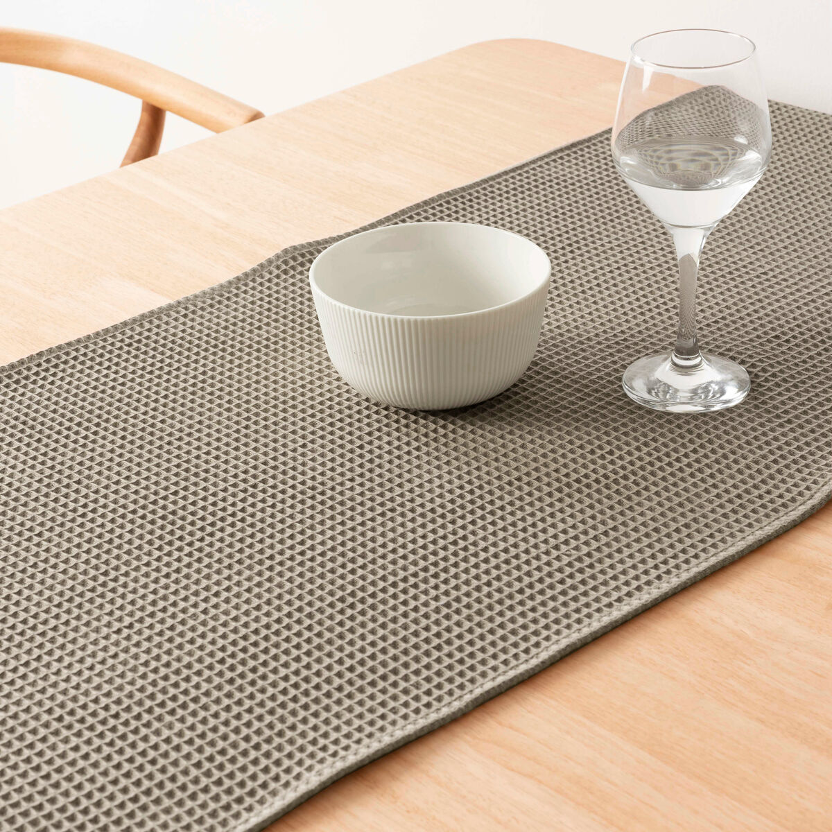 Bordslöpare Belum Waffle Walnut 45 x 140 cm